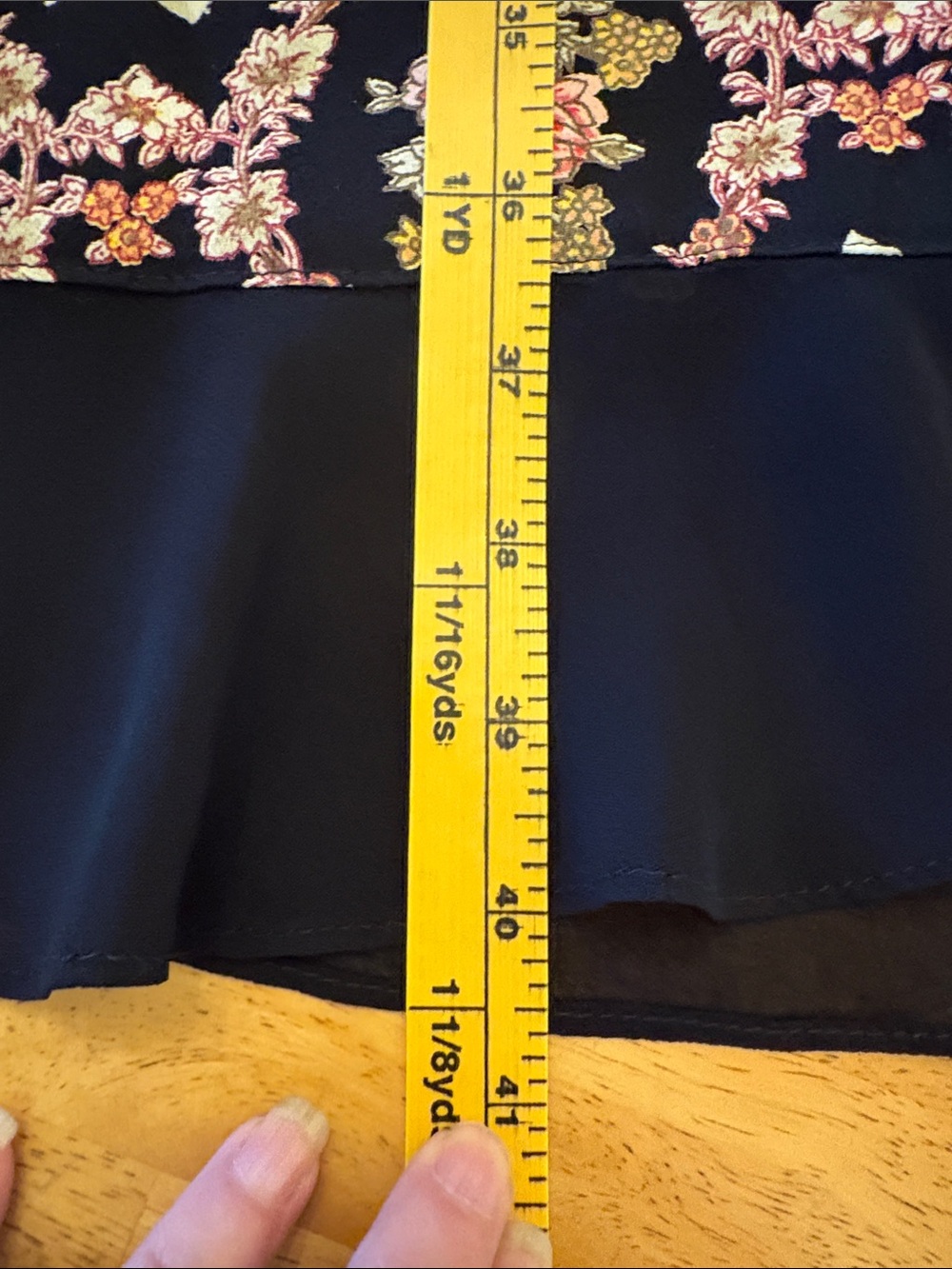 Black Midi Dress with Pink Floral Pattern and V-Neckline - Picture 15 of 15